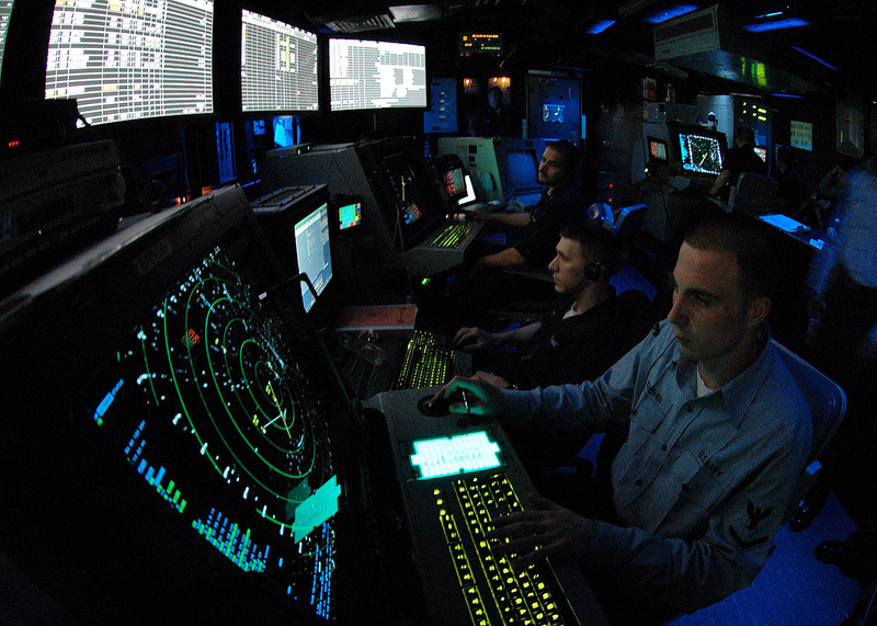 Sala de control. Wikimedia Commons